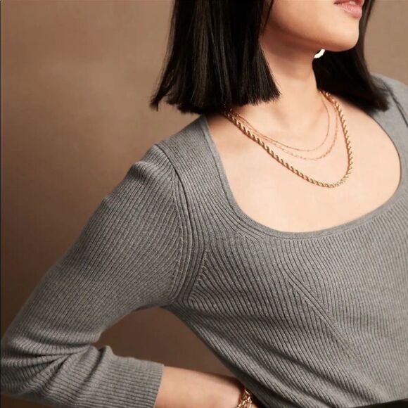 Banana Republic Scoop-Neck MIDI Dress - Picture 3 of 8